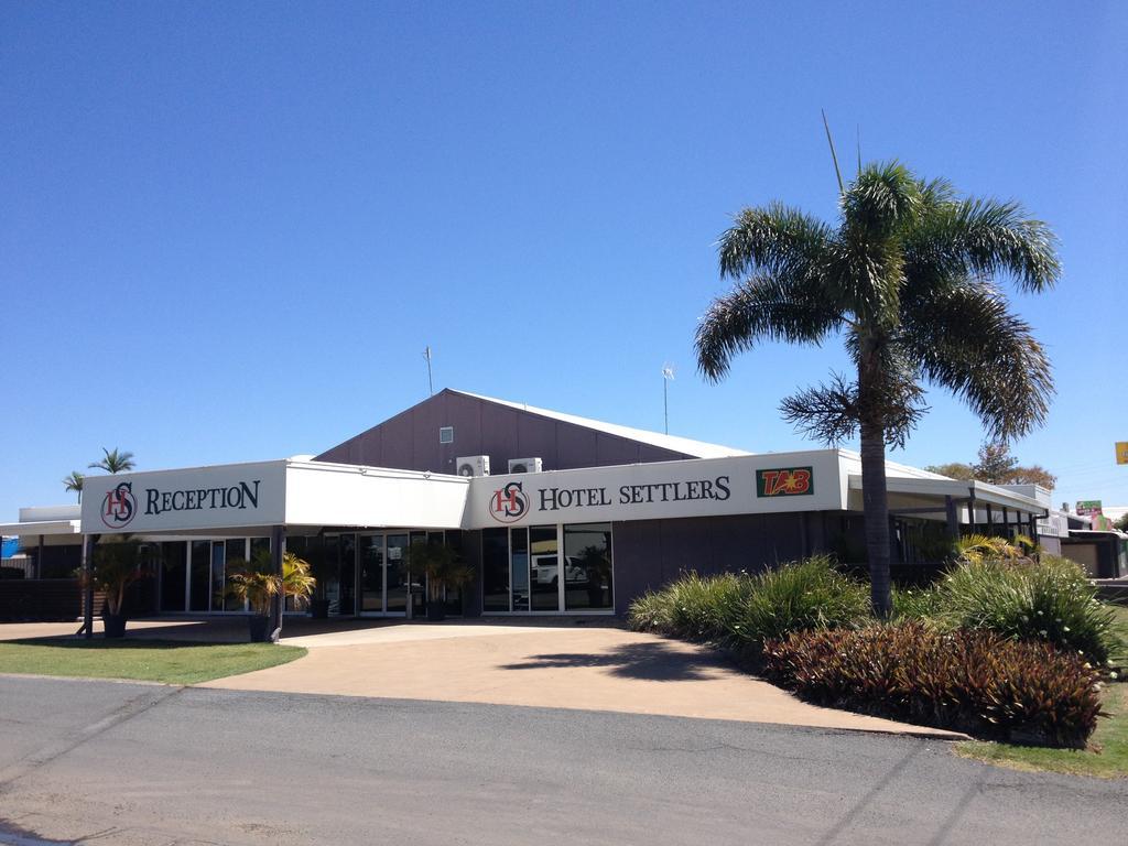 Hotel Settlers Biloela Exteriör bild